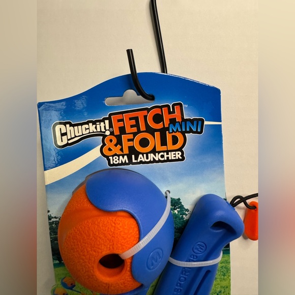 Chuck-It! Fetch & Fold Mini Launcher - Blue and Orange - Picture 2 of 7